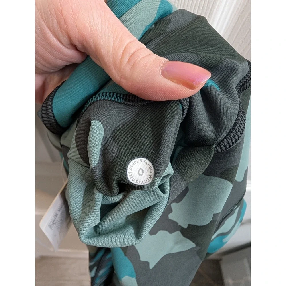Lululemon Base Pace HR Tight Heritage 365 Camo Tidewater Leggings NWT -‎ Size 0